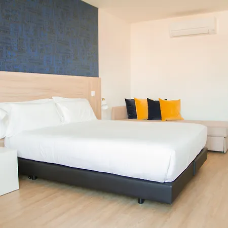 Ξενοδοχείο με διαμερίσματα Select 4*