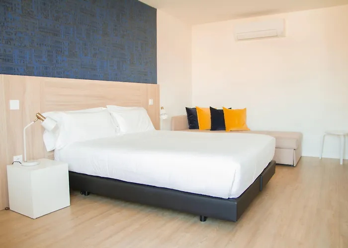 Apart-hotel Select 4*